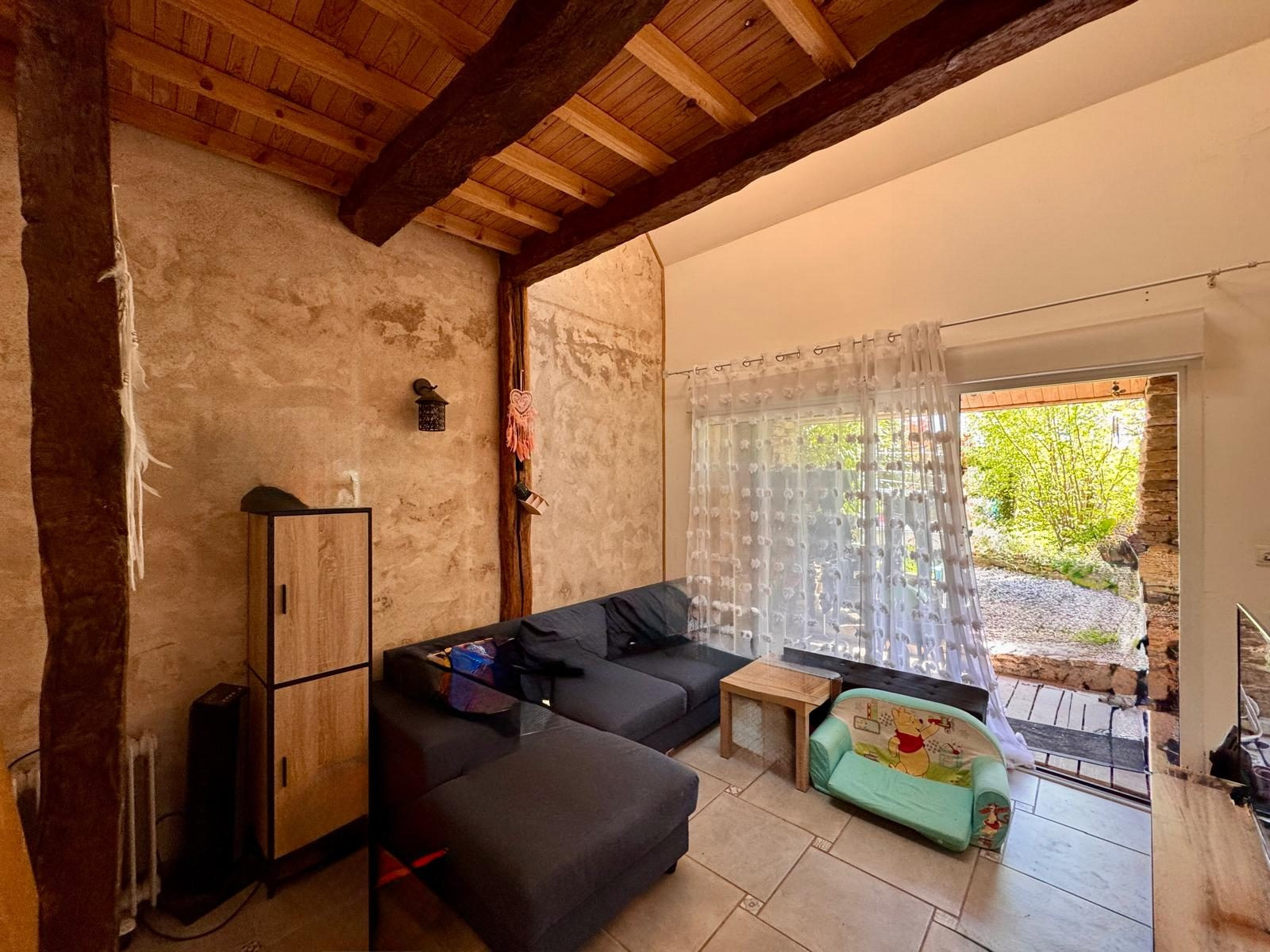 Maison à vendre à Uzelle, 120 m²