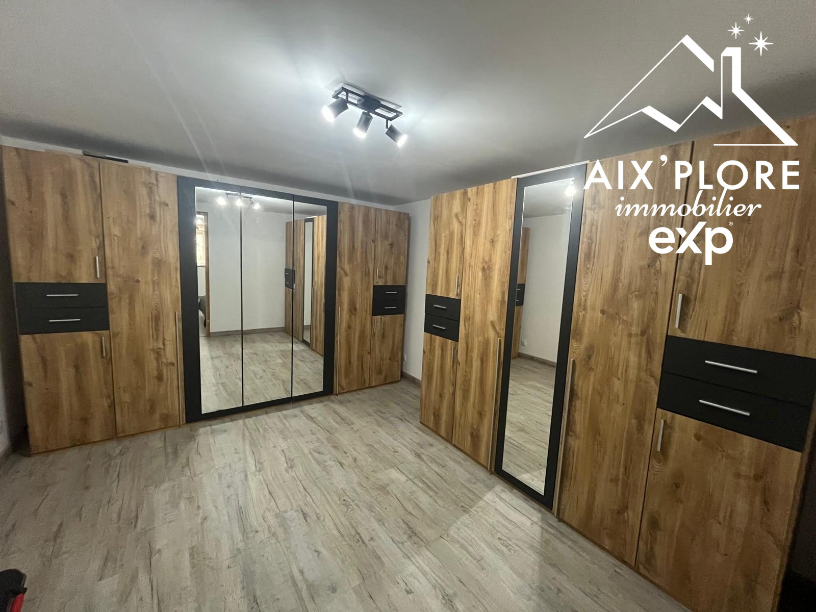 Maison 7 pièces 190 m² · à Vieu-d'Izenave · 190 m² · 329 000 €