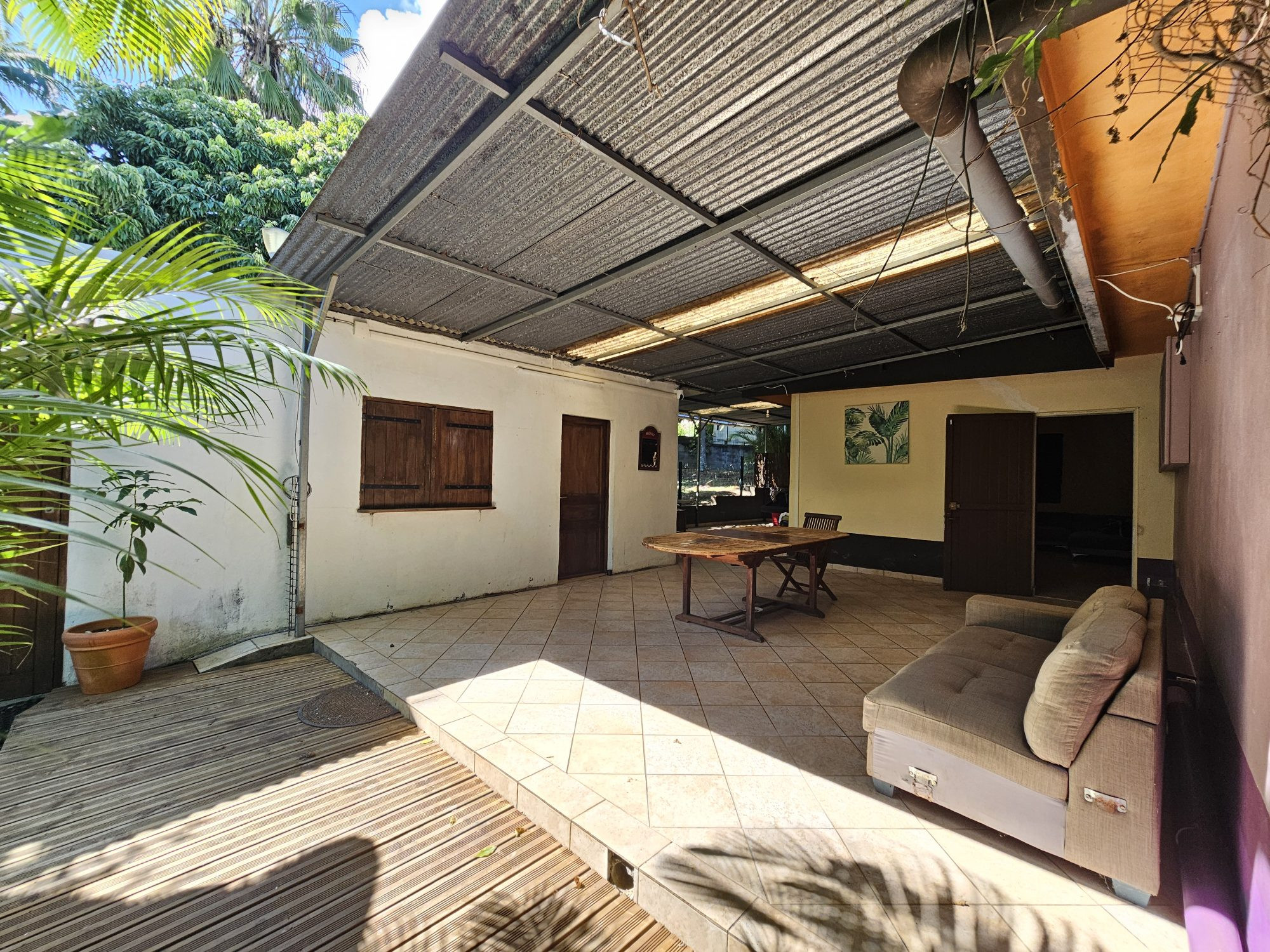 Bernica – Fort potentiel - 187 m² de surfaces (100 m² habitables + annexes) sur 1 070 m² de terrain