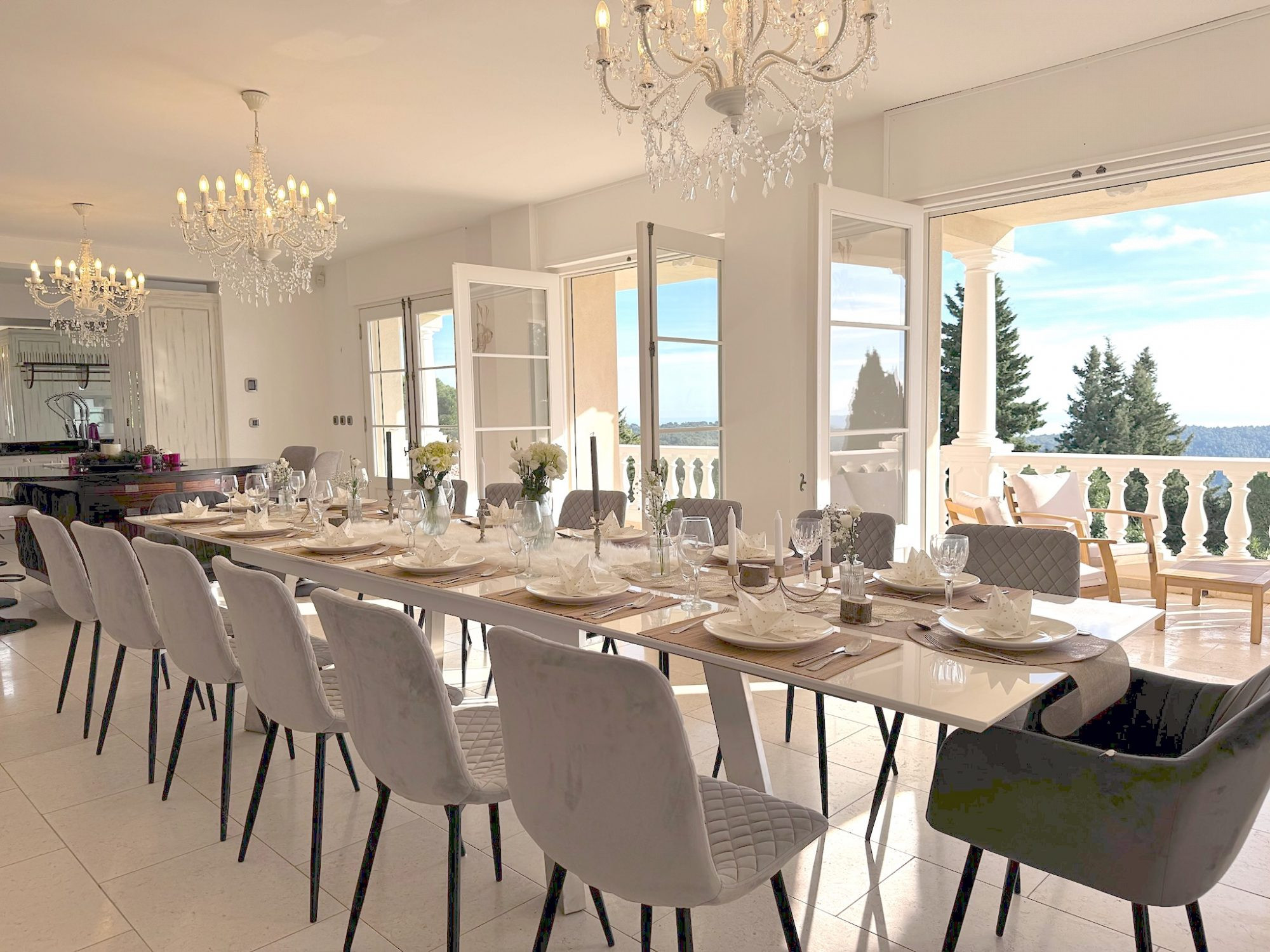 Maison à vendre à Tourrettes-sur-Loup, 385 m²