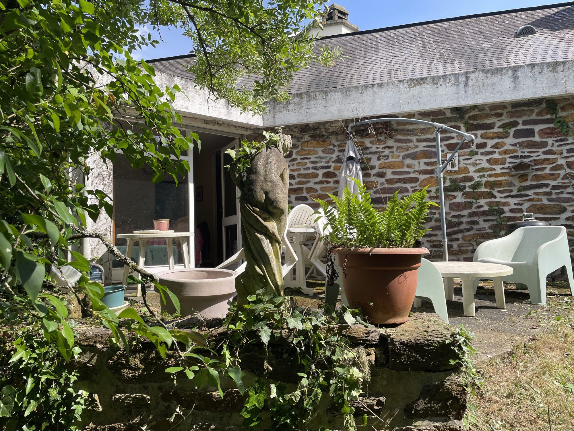 Saint-Grégoire – Single-Story House on 1,000 m² of Land 3