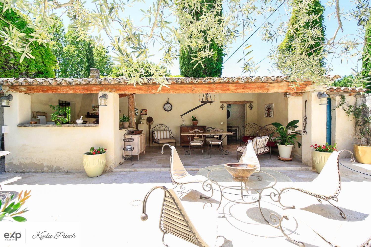 Maison à vendre à Le Puy-Sainte-Réparade, 330 m²