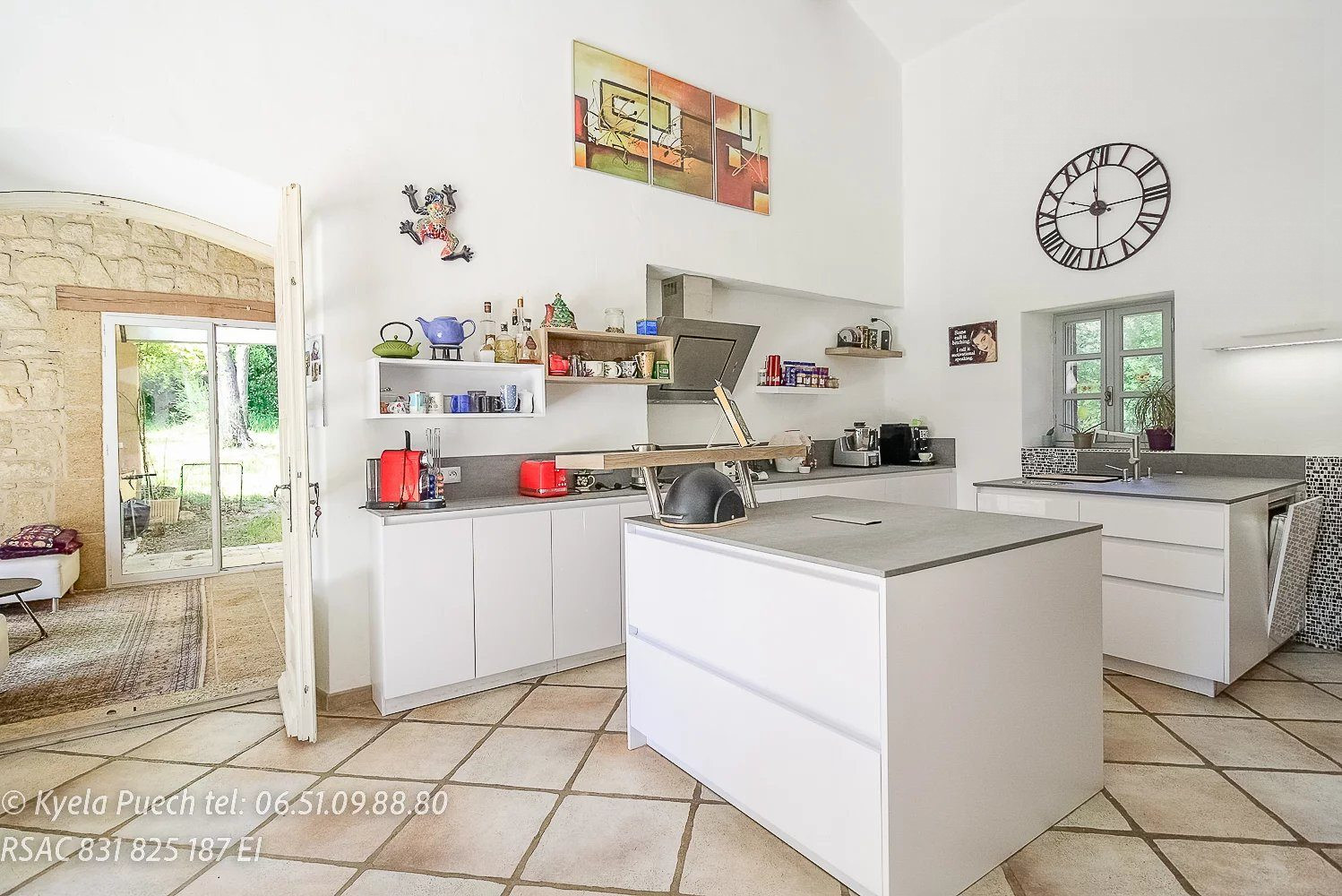 Maison à vendre à Rognes, 282 m²