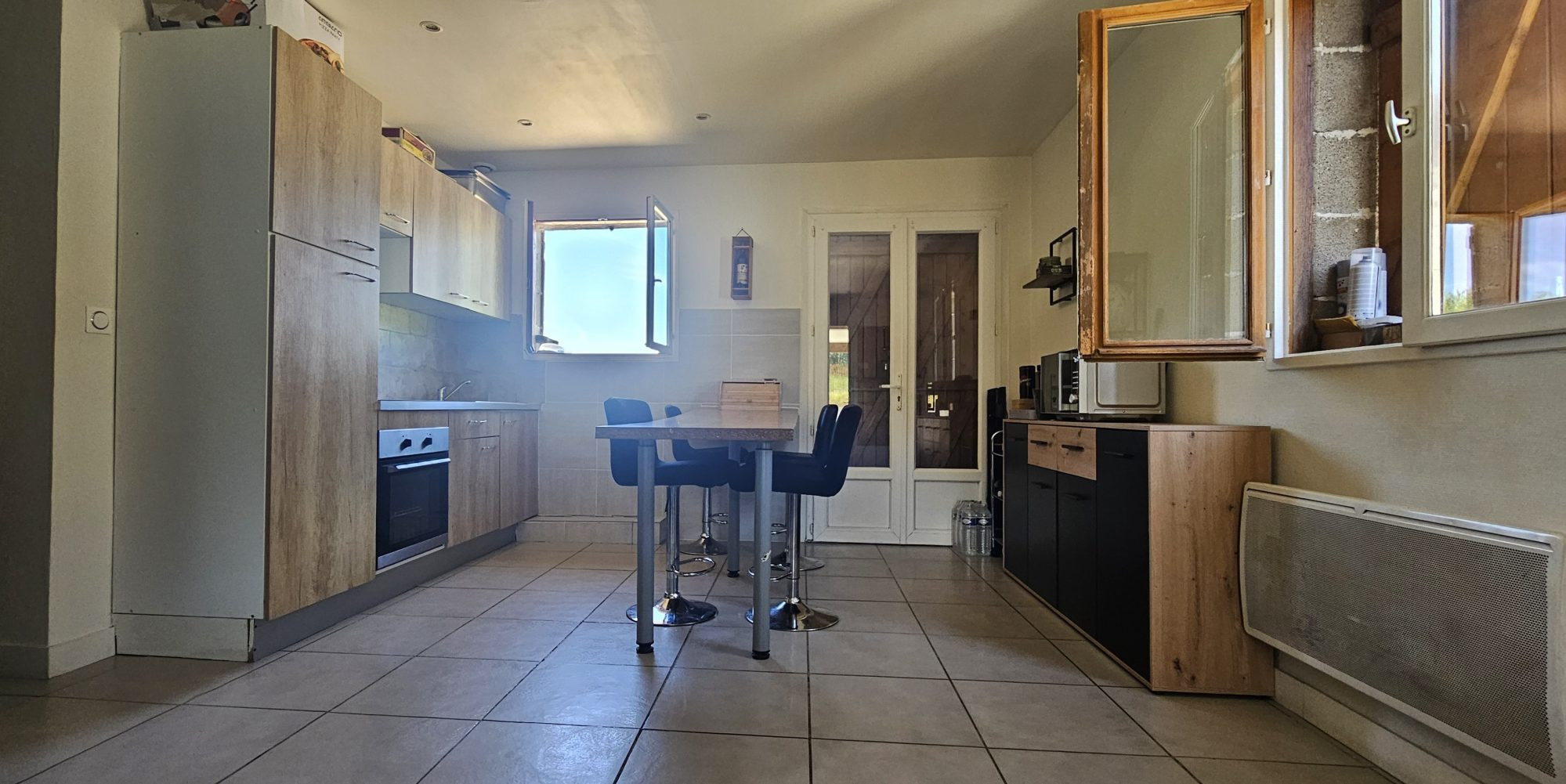 Charming House with Large Plot – Rental Investment or Future Life Project in Saint-Léon-sur-l'Isle 3