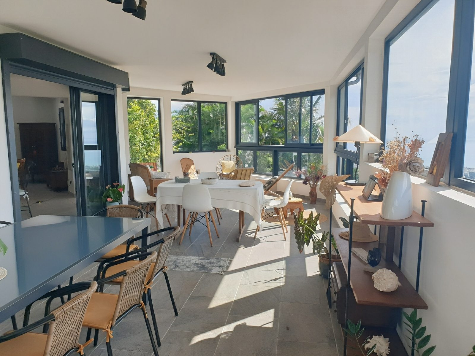 Maison 6 pièces 202 m² · à Saint-Denis · 202 m² · 655 000 €
