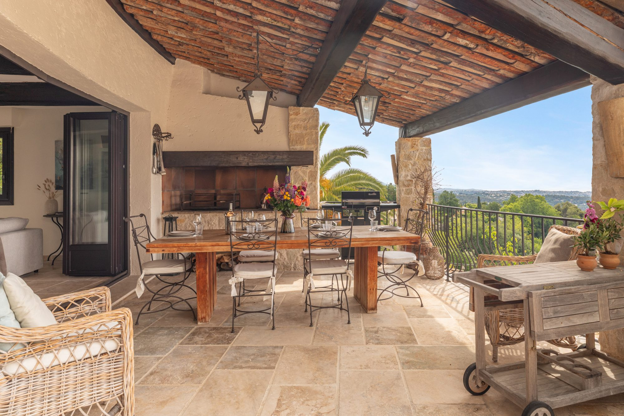 EXCEPTIONAL VILLA – PANORAMIC SEA VIEW 3