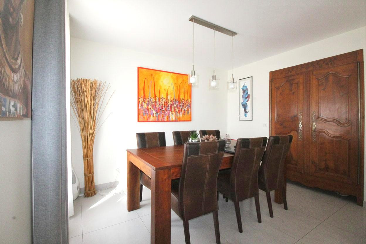 House for sale in Le Mesnil-Saint-Denis, 154 m²