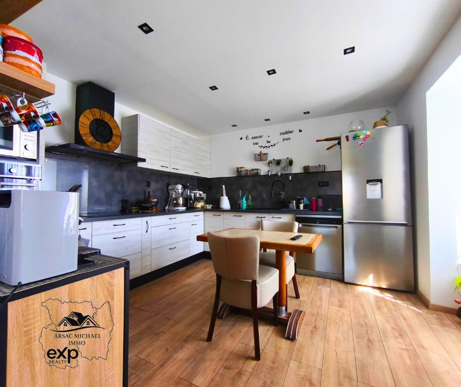 Maison à vendre à Landos, 166 m²