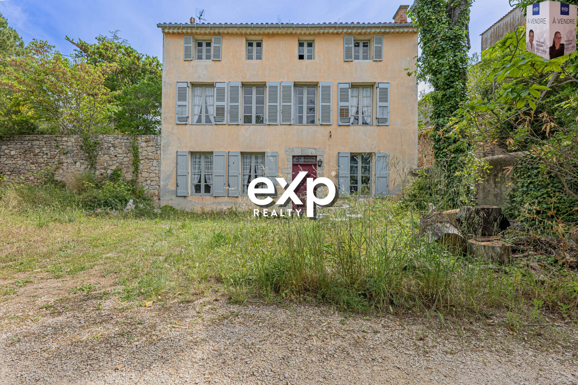 MAISON DE CARACTÈRE – LE REVEST-LES-EAUX