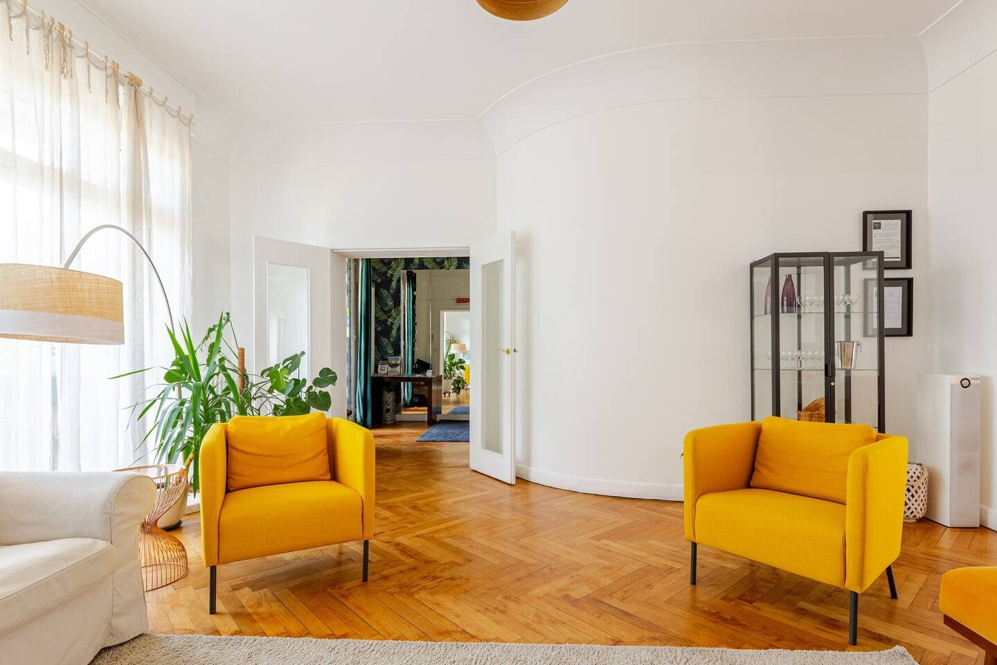 Architect's Art Deco Villa of 330m2 within 5 minutes walking distance from the city center 3