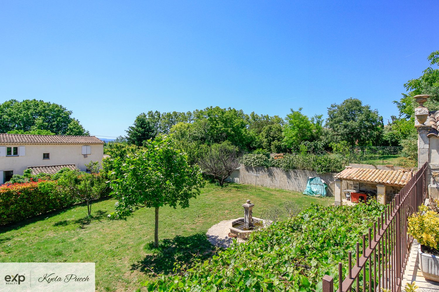 Maison à vendre à Cucuron, 196 m²