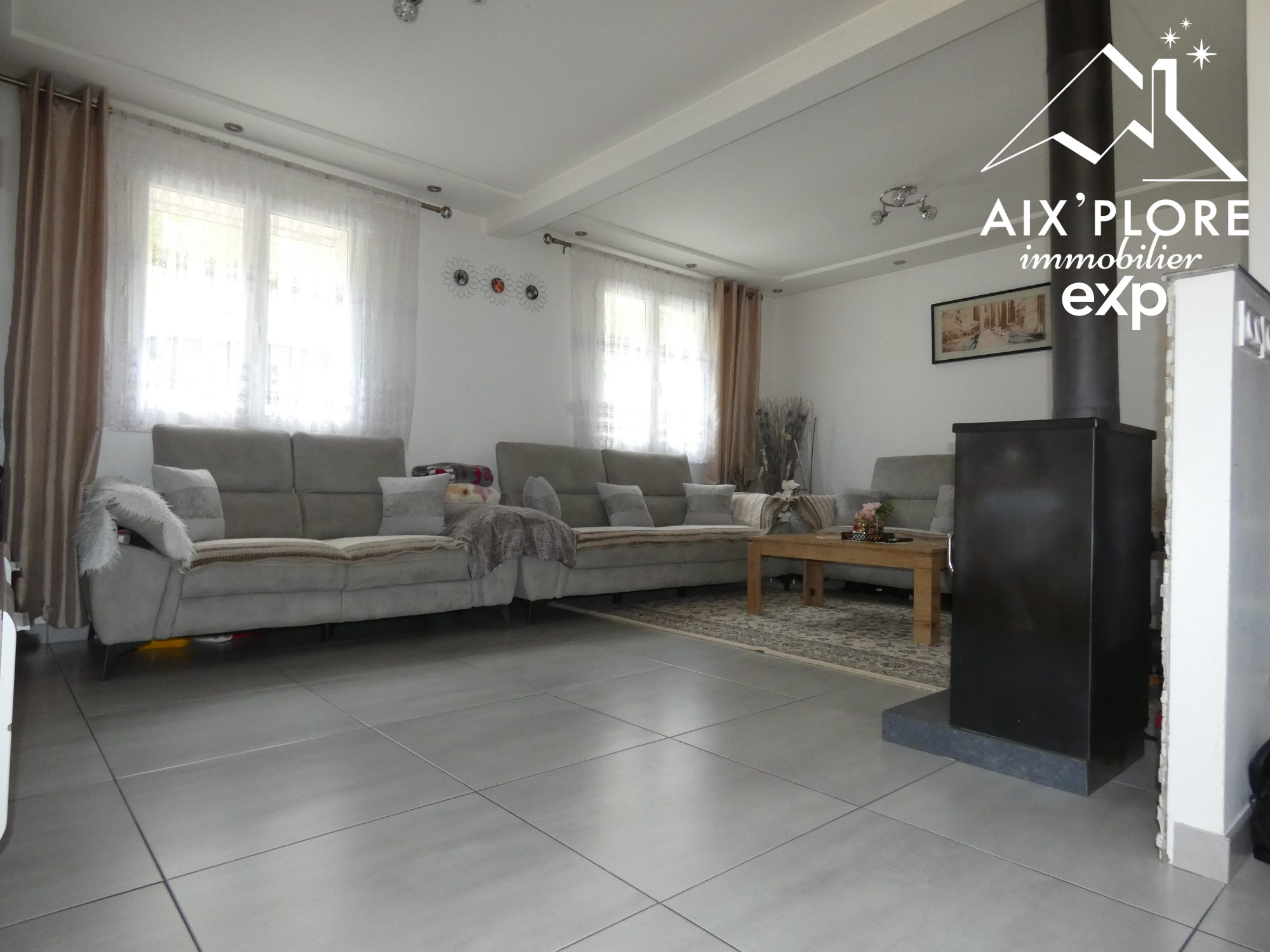 MAISON FAMILIALE T5 avec studio terrain careport
