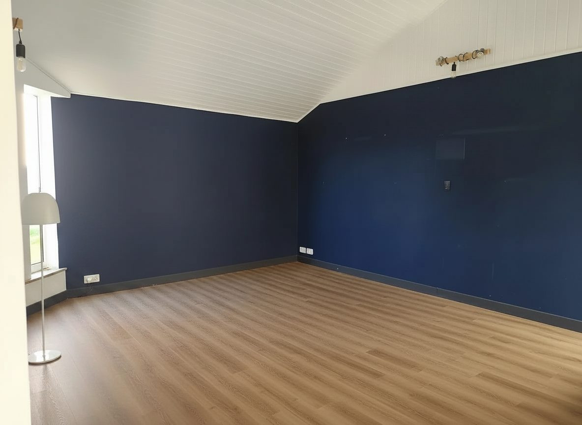 Bright 2-Bedroom House with Garden 3