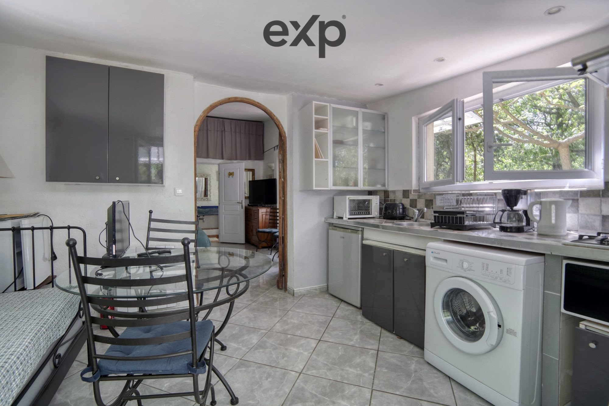 Maison 7 pièces 185 m² · à Grambois · 185 m² · 699 000 €