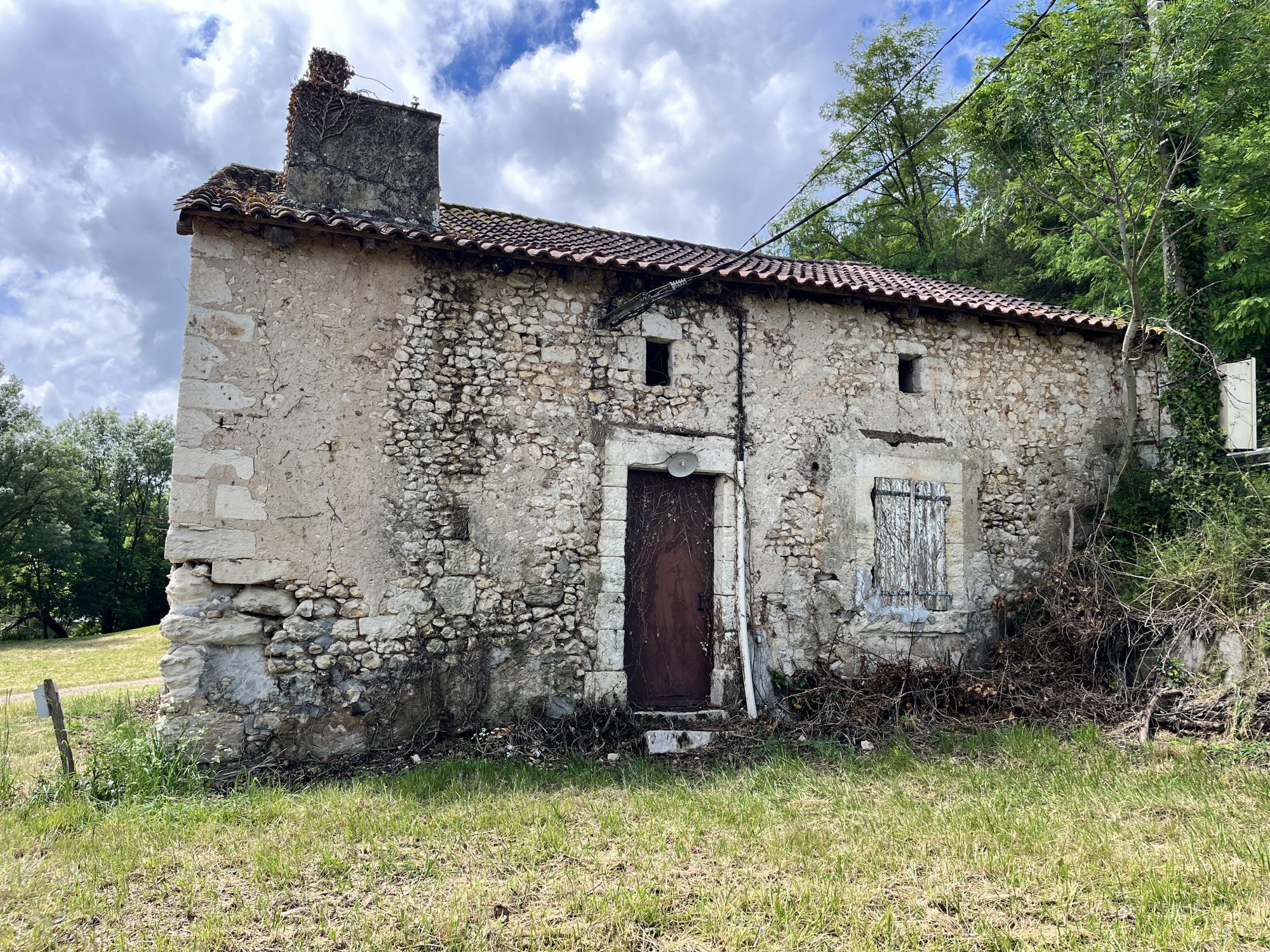 Ideal first purchase or renovation project – house with great potential 3