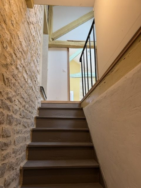Maison 10 pièces 221 m² · à Épineuil · 221 m² · 325 000 €