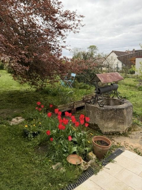 Maison à vendre à Épineuil, 221 m²