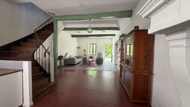 Maison à vendre à Épineuil, 221 m²