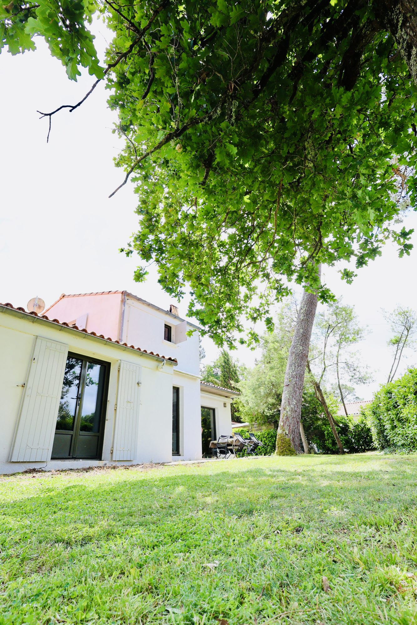A deux pas de la plage : Maison d'exception bordée de pins