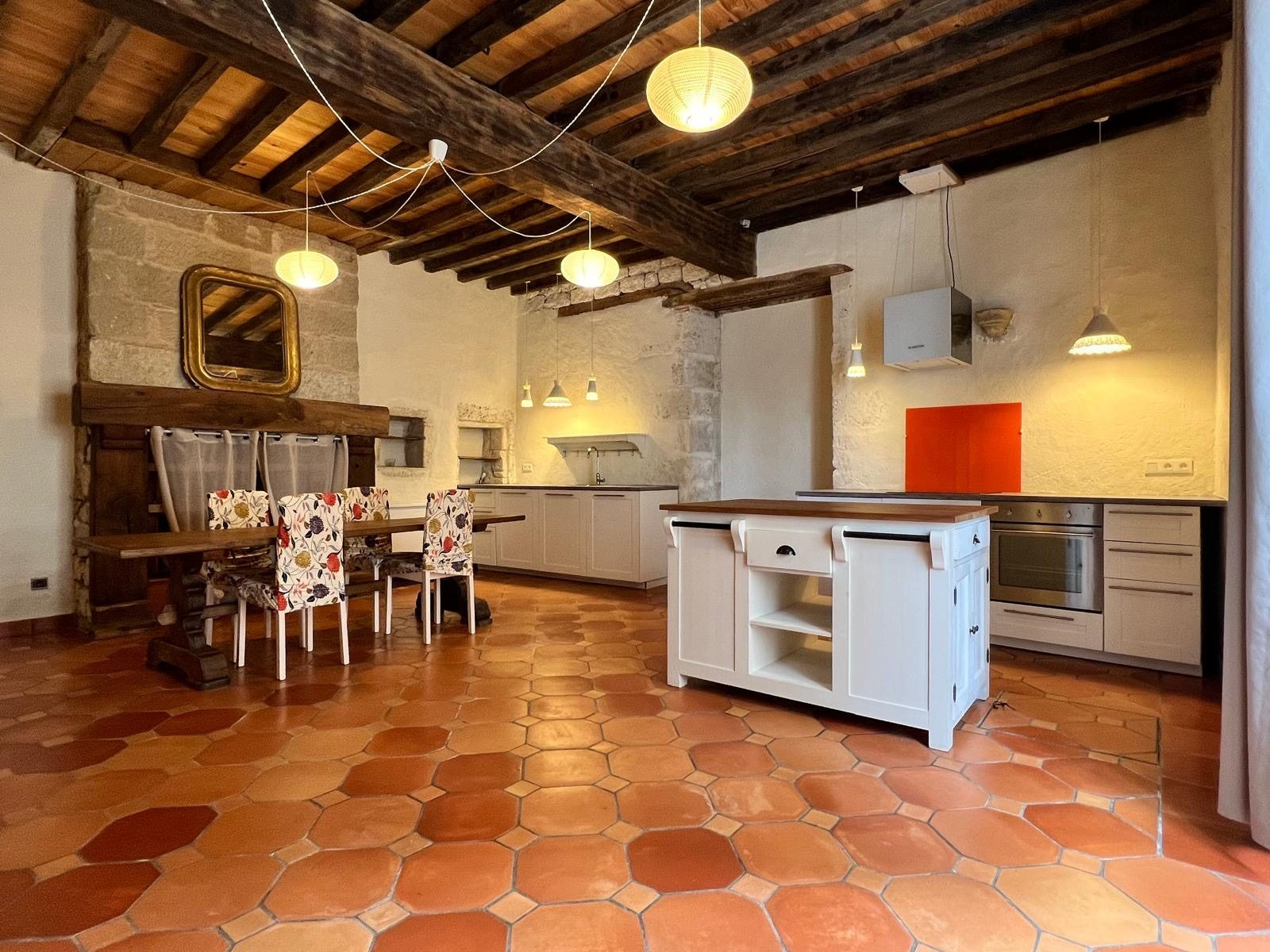 Magnifique maison de caractère avec jardin et garage