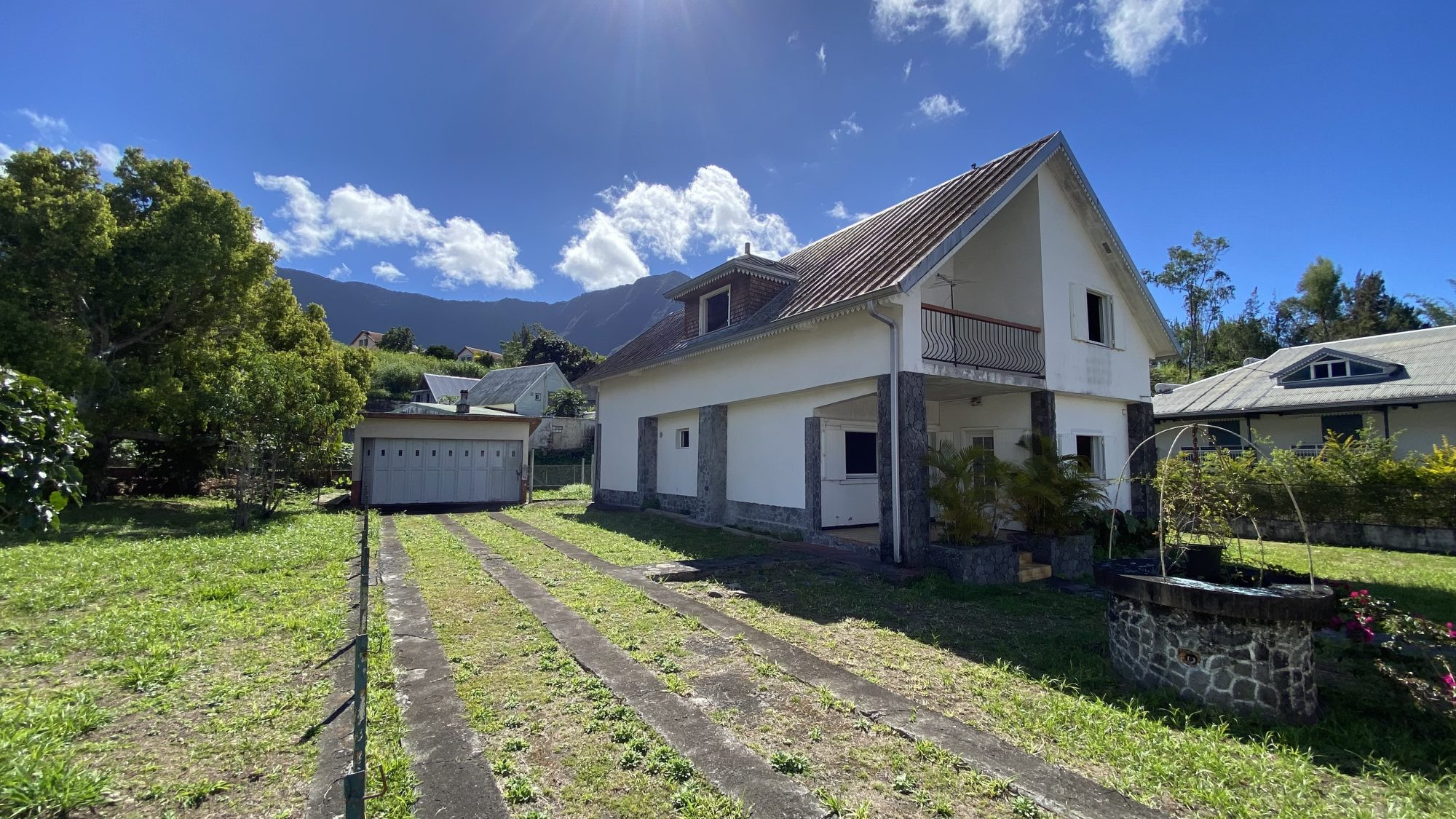 Maison familiale de 155 m² à fort potentiel avec jardin et garage