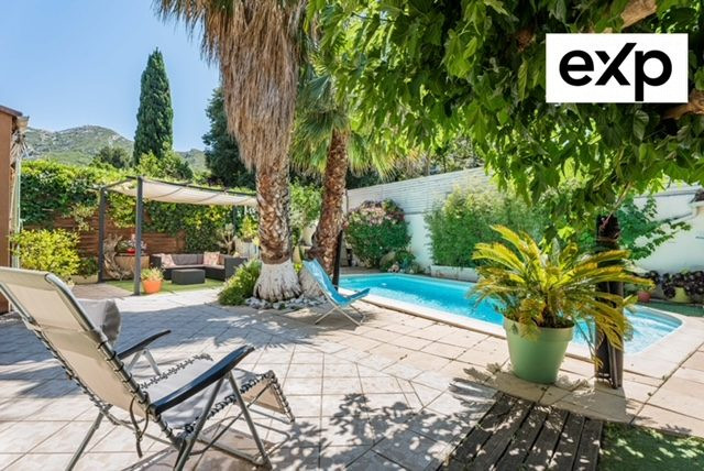 Maison familiale lumineuse avec piscine, haute performance énergétique