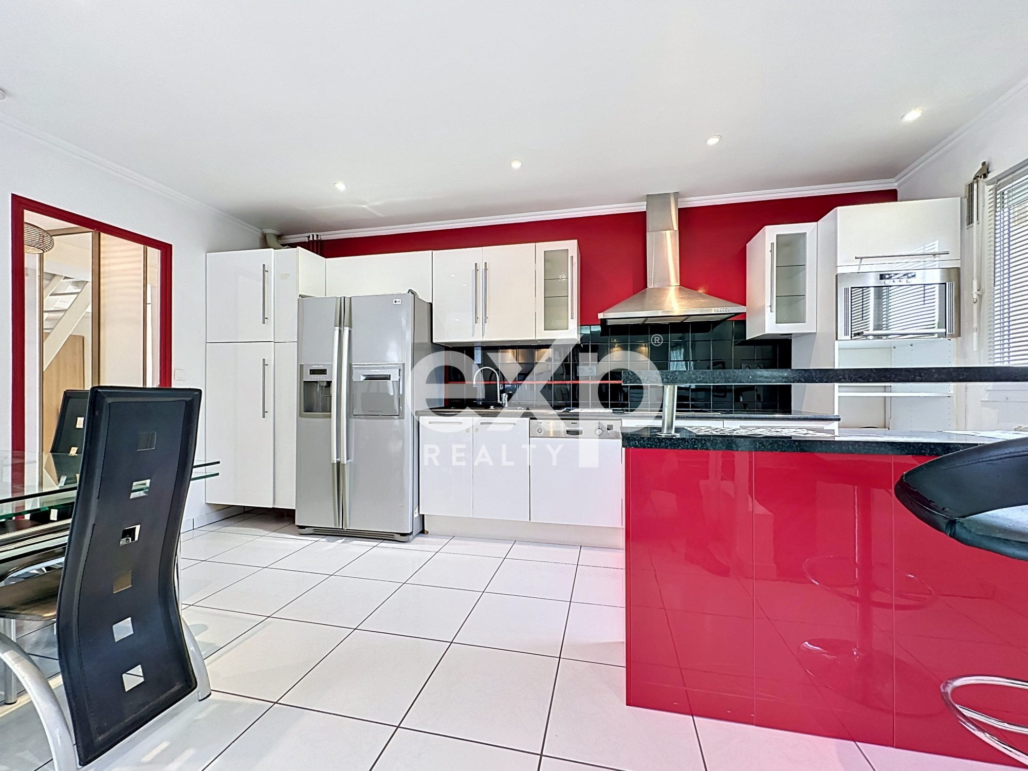 Maison 6 pièces 110 m² · à Saint-Denis · 110 m² · 375 000 €