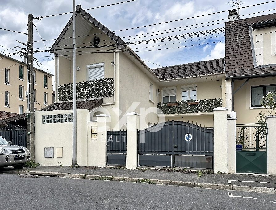 Maison 110m2 divisée en deux parties, Saint-Denis Mutualité