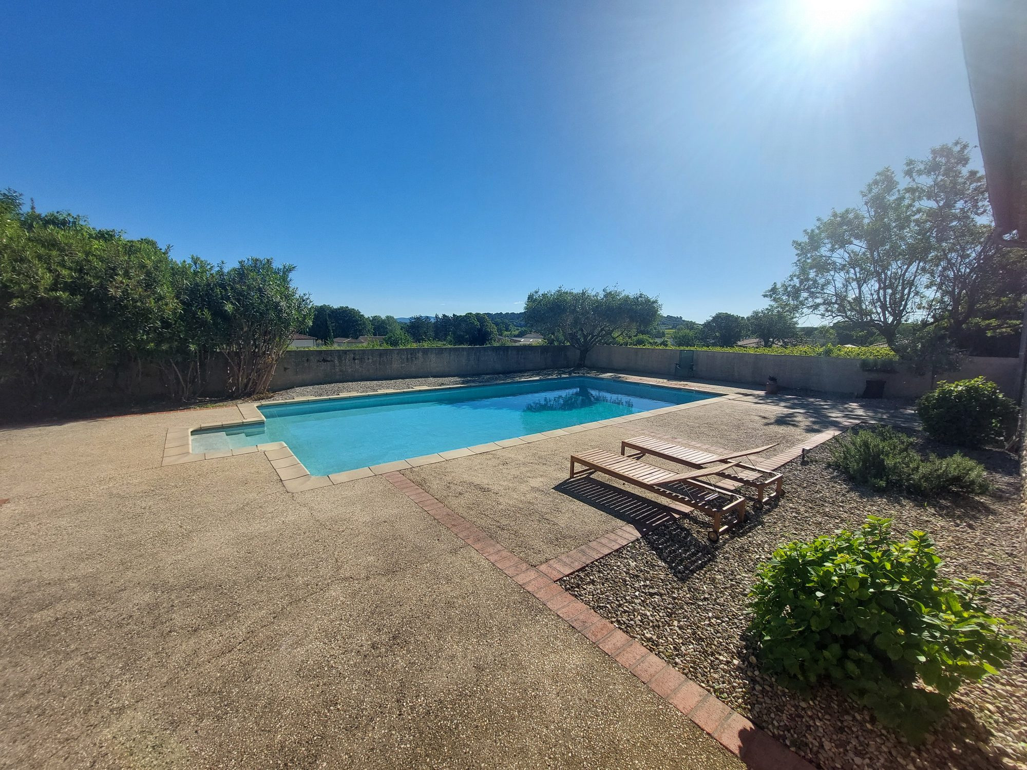 Maison 12 pièces 225 m² · à Cardet · 225 m² · 480 000 €