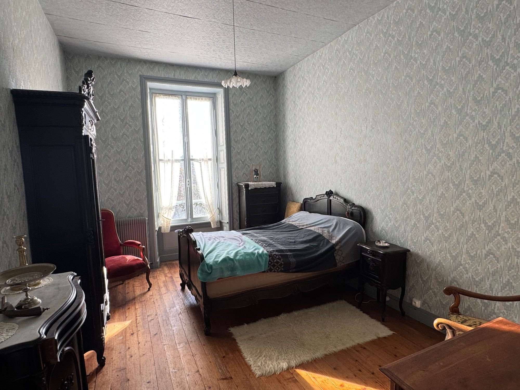 Maison 7 pièces 253 m² · à Breuil-Barret · 253 m² · 424 000 €