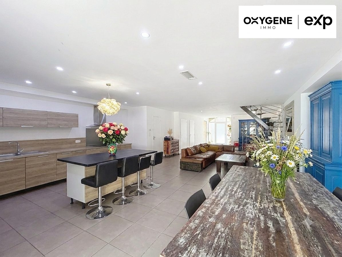 Maison à vendre à Saint-Cyprien, 197 m²