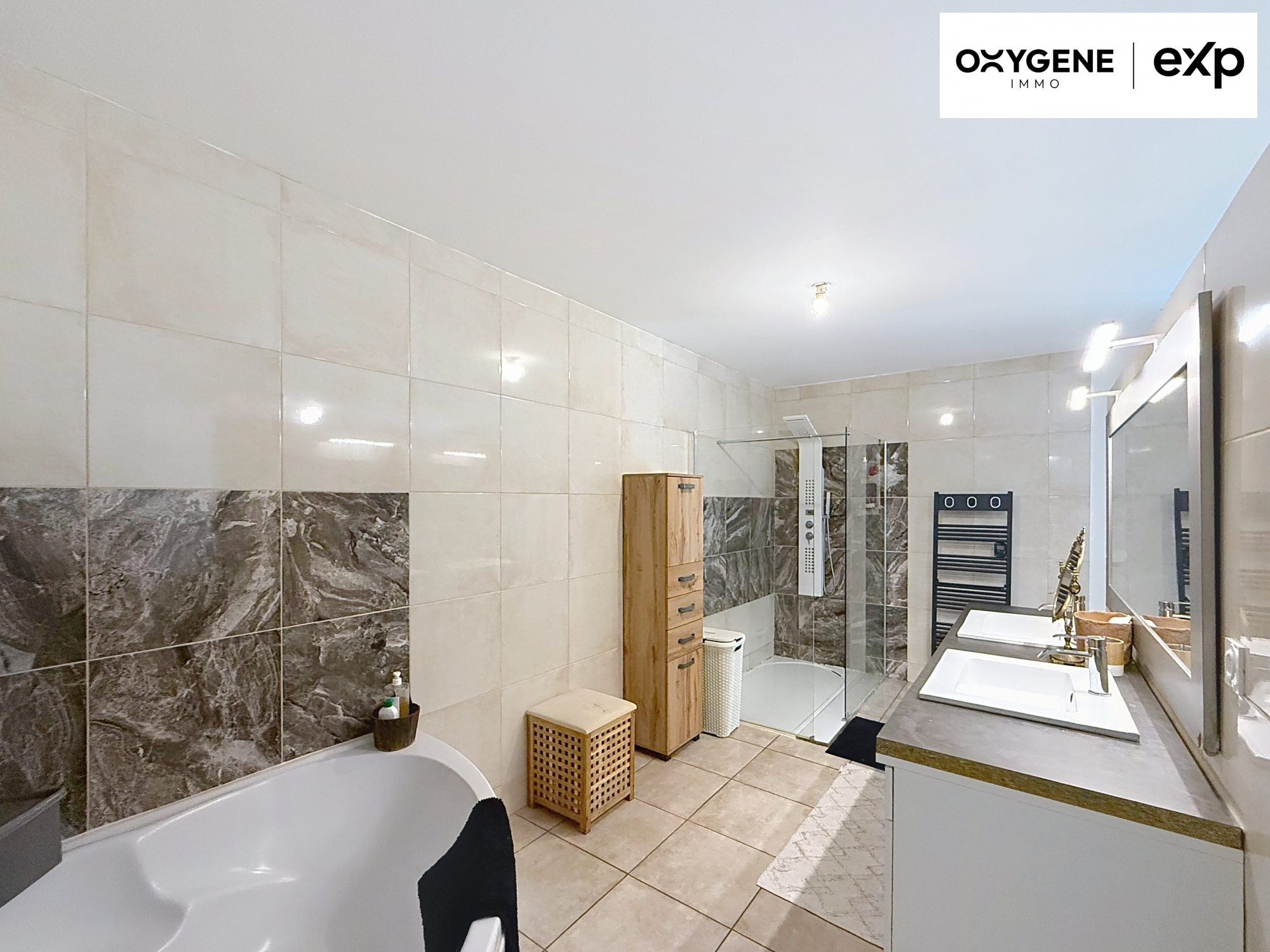 Maison à vendre à Saint-Cyprien, 197 m²