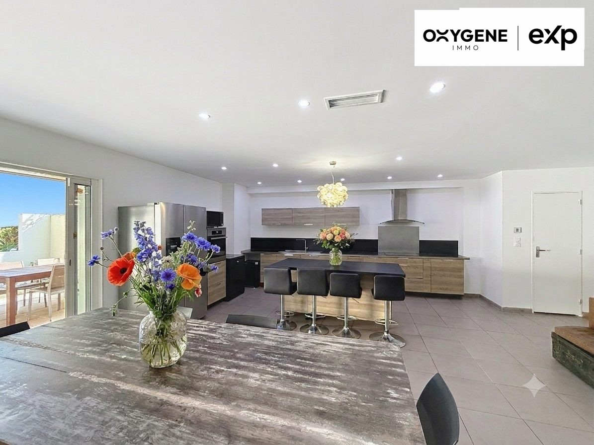 Maison à vendre à Saint-Cyprien, 197 m²