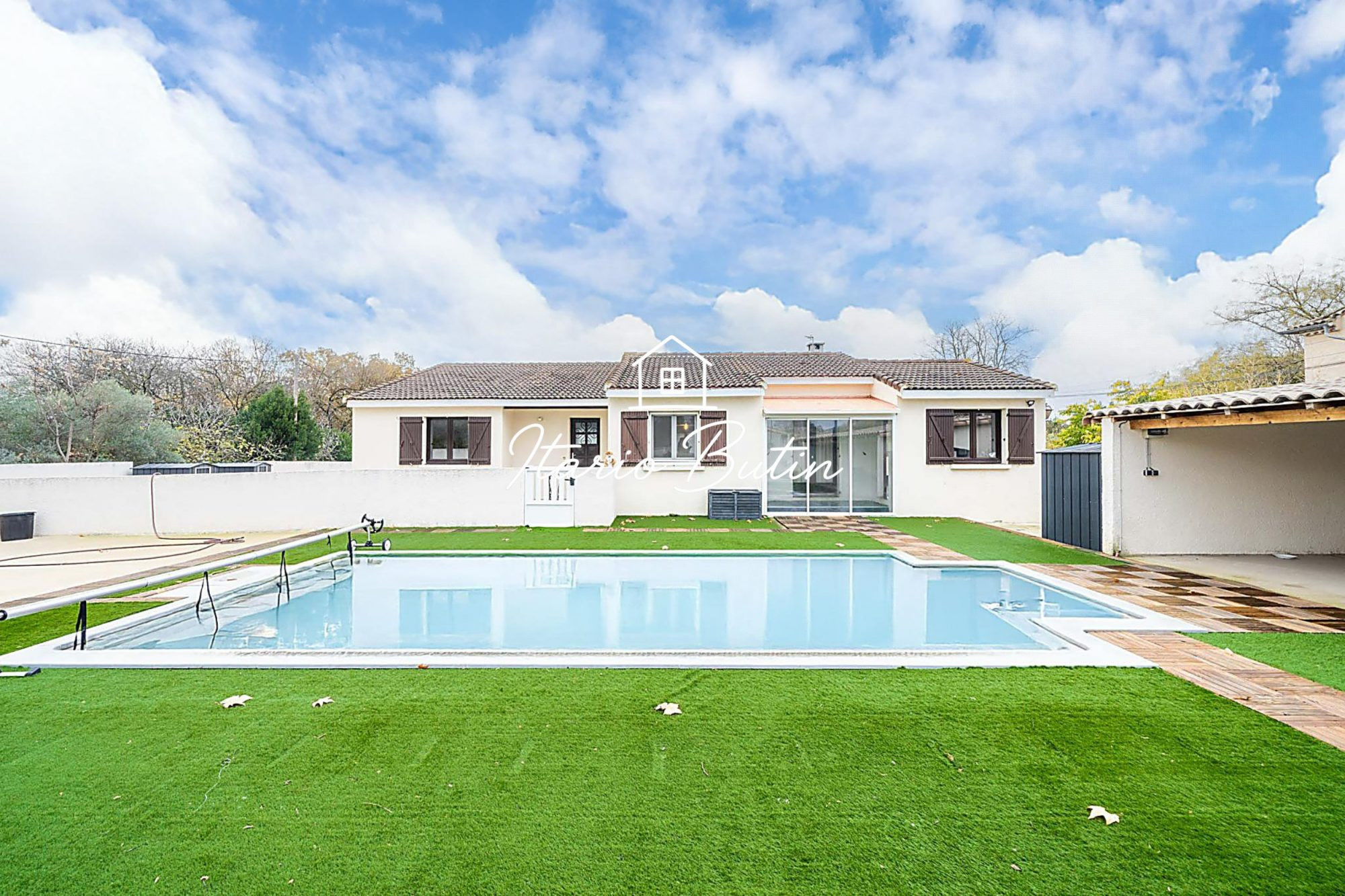 Superbe villa familiale 6 pièces avec piscine et grand jardin