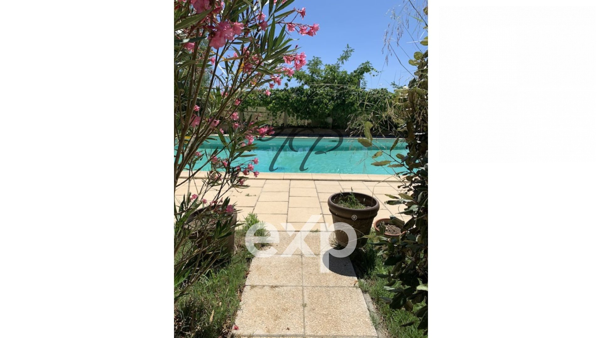 Maison à vendre à Servian, 350 m²