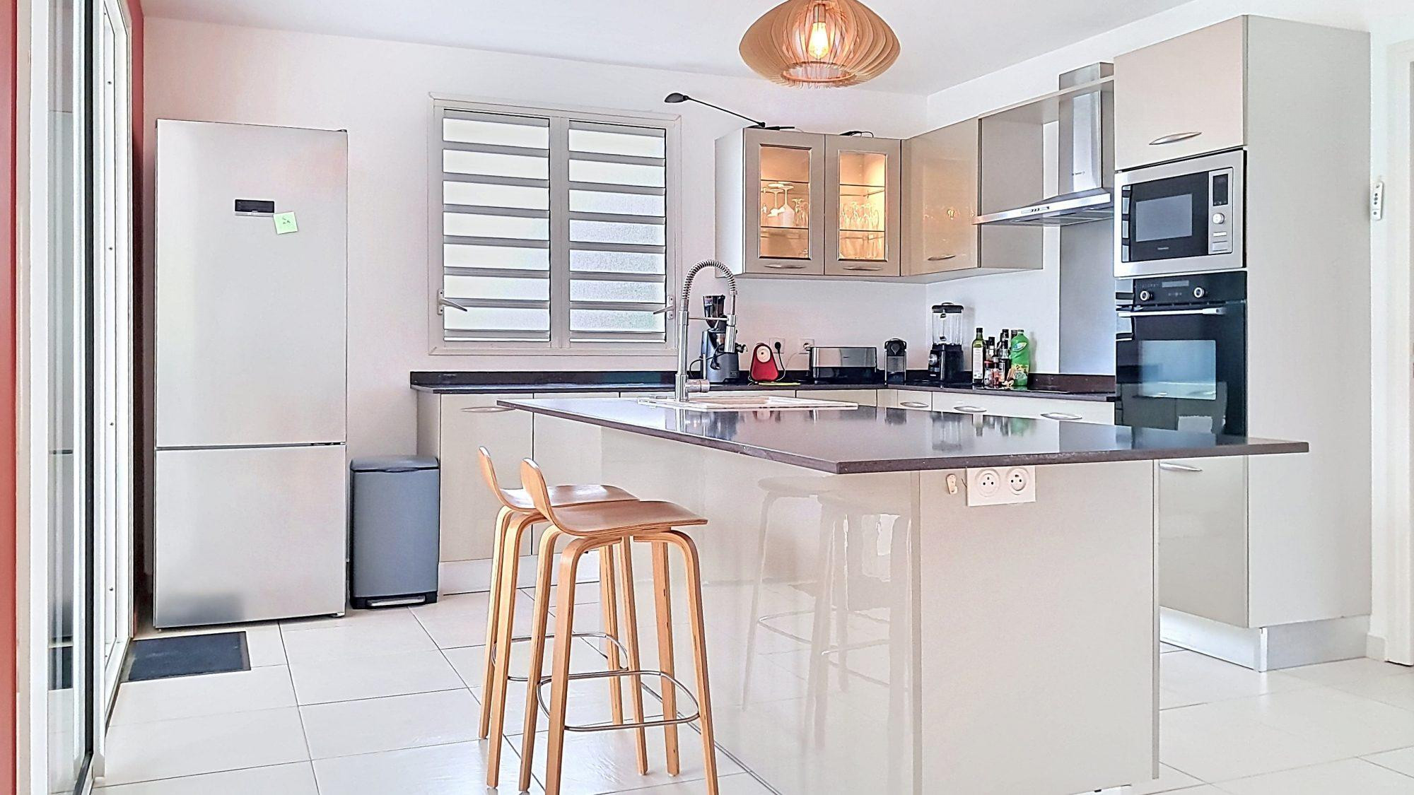Maison à vendre à Petit-Bourg, 126 m²
