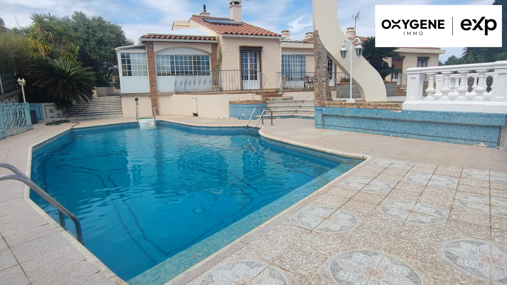 VILLA D’EXCEPTION PLAIN-PIED et PISCINE AVEC VUE MER & ALBÈRES – UN BIEN RARE AUX PORTES DE LA MÉDITERRANÉE