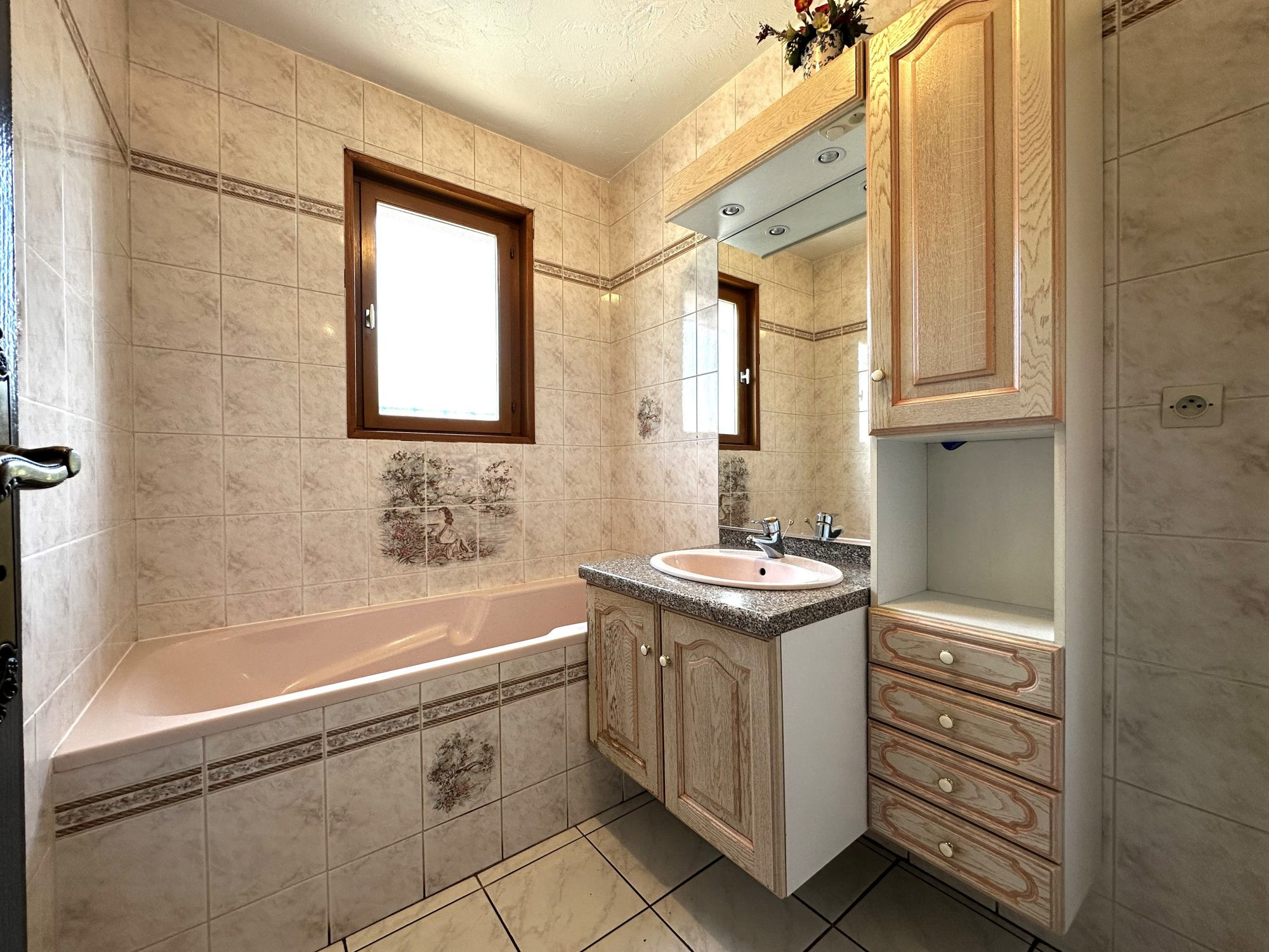 Maison à vendre à Scionzier, 87 m²