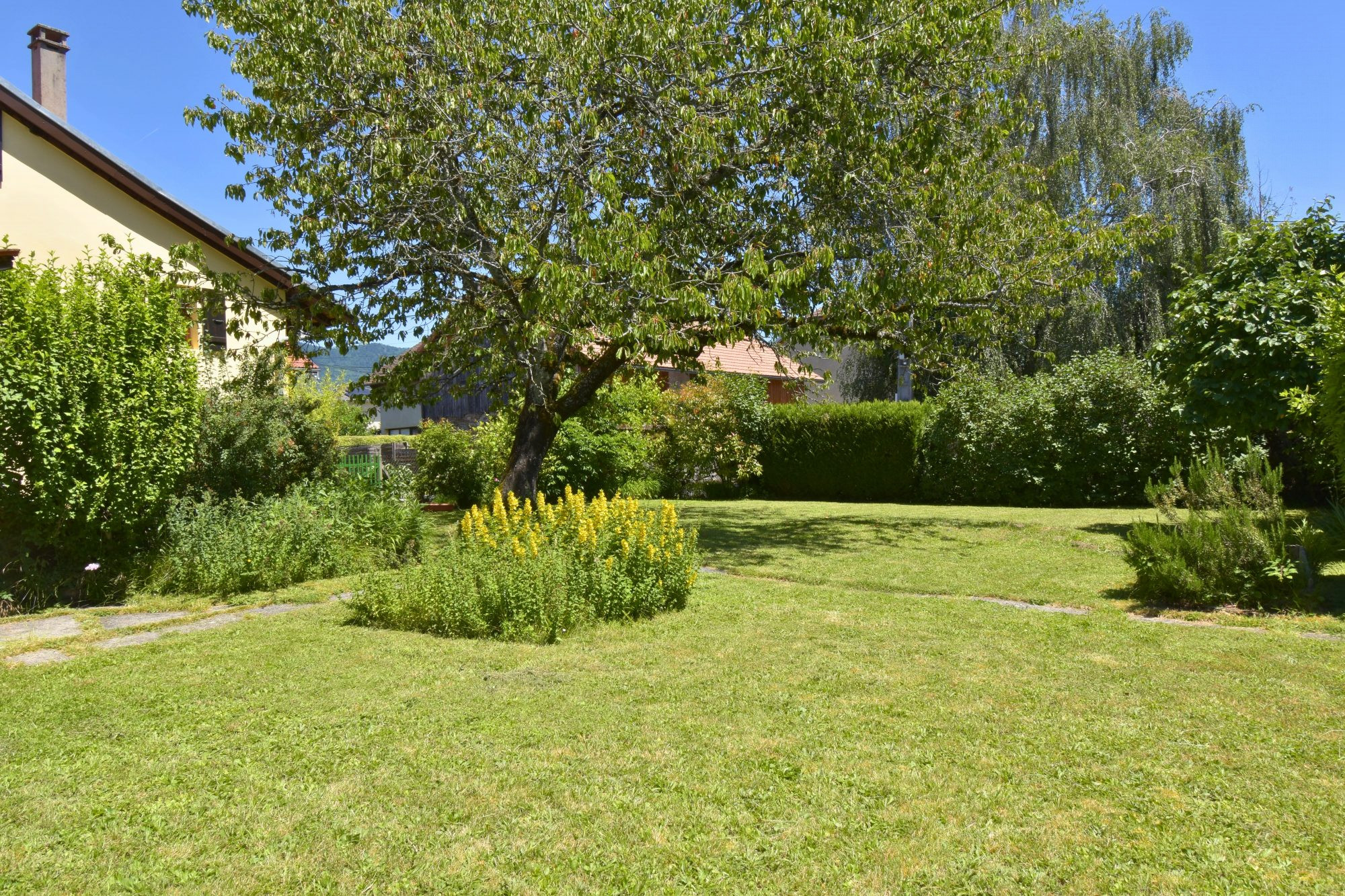 House for sale in Arthaz-Pont-Notre-Dame, 184 m²