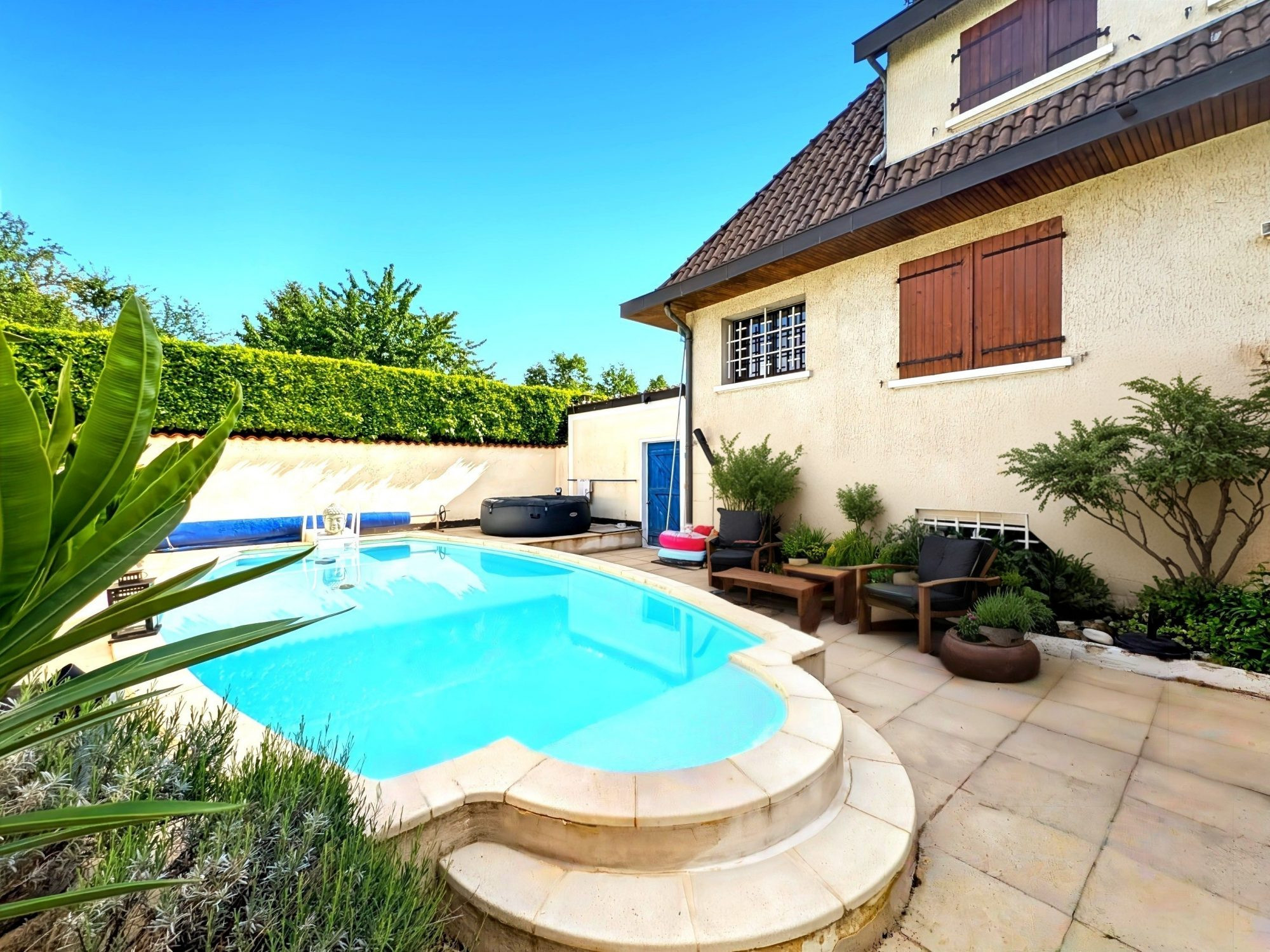 Maison 9 pièces 255 m² · à Saint-Priest · 255 m² · 820 000 €