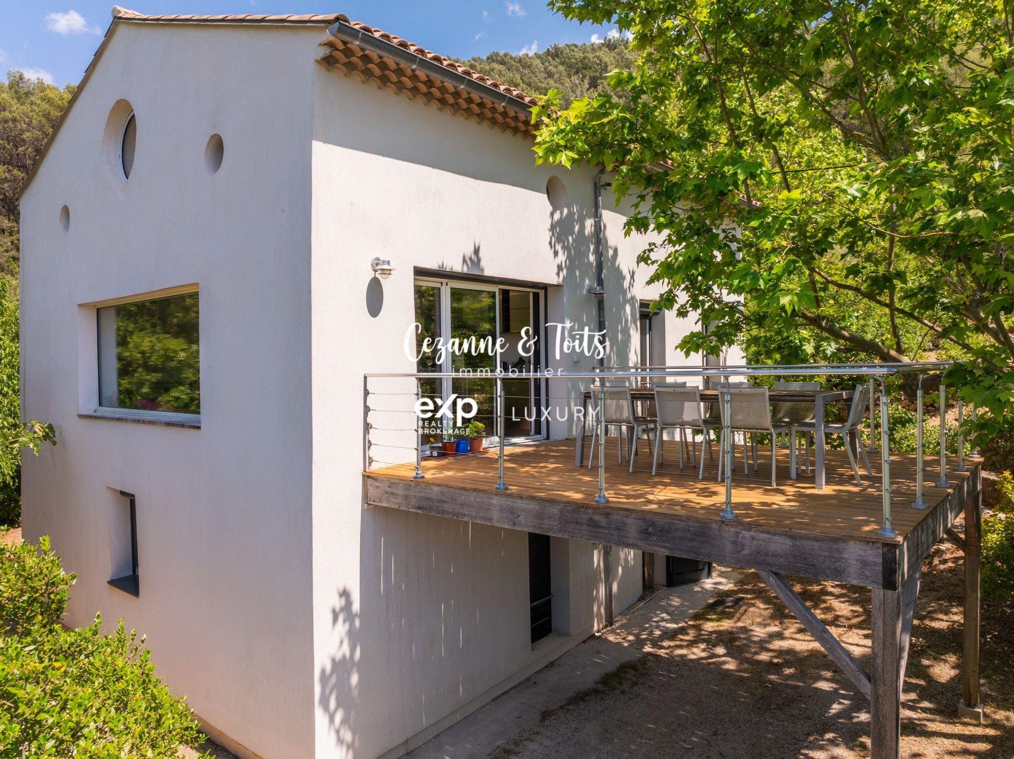 Maison à vendre à Saint-Zacharie, 196 m²