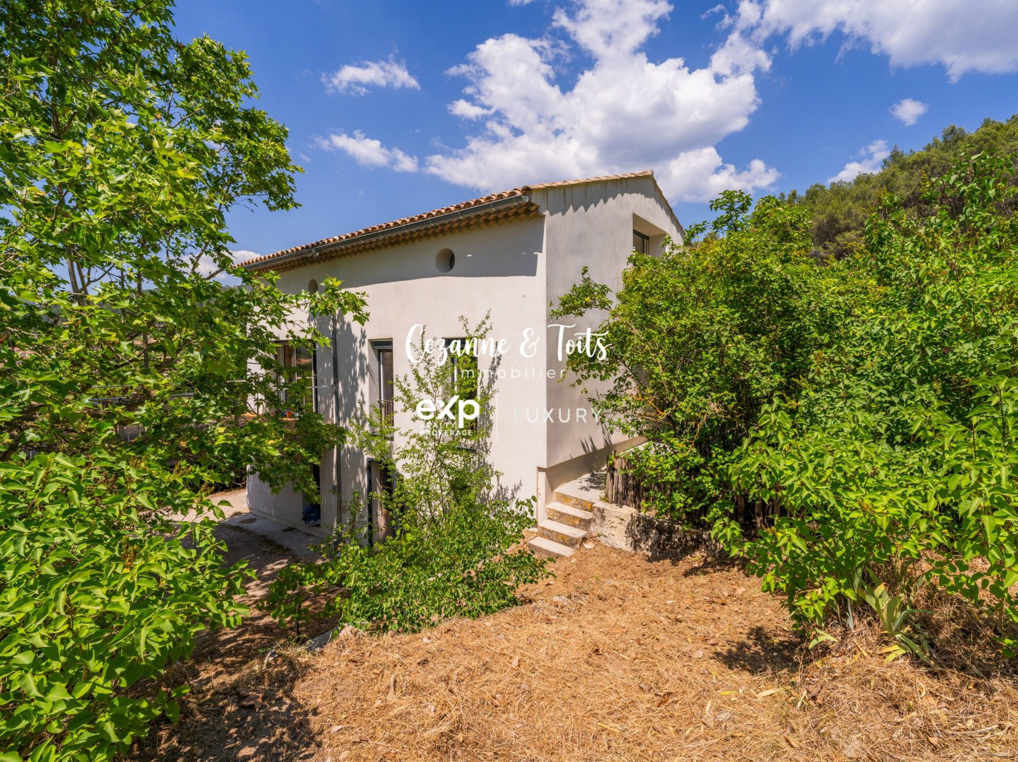 Maison à vendre à Saint-Zacharie, 196 m²