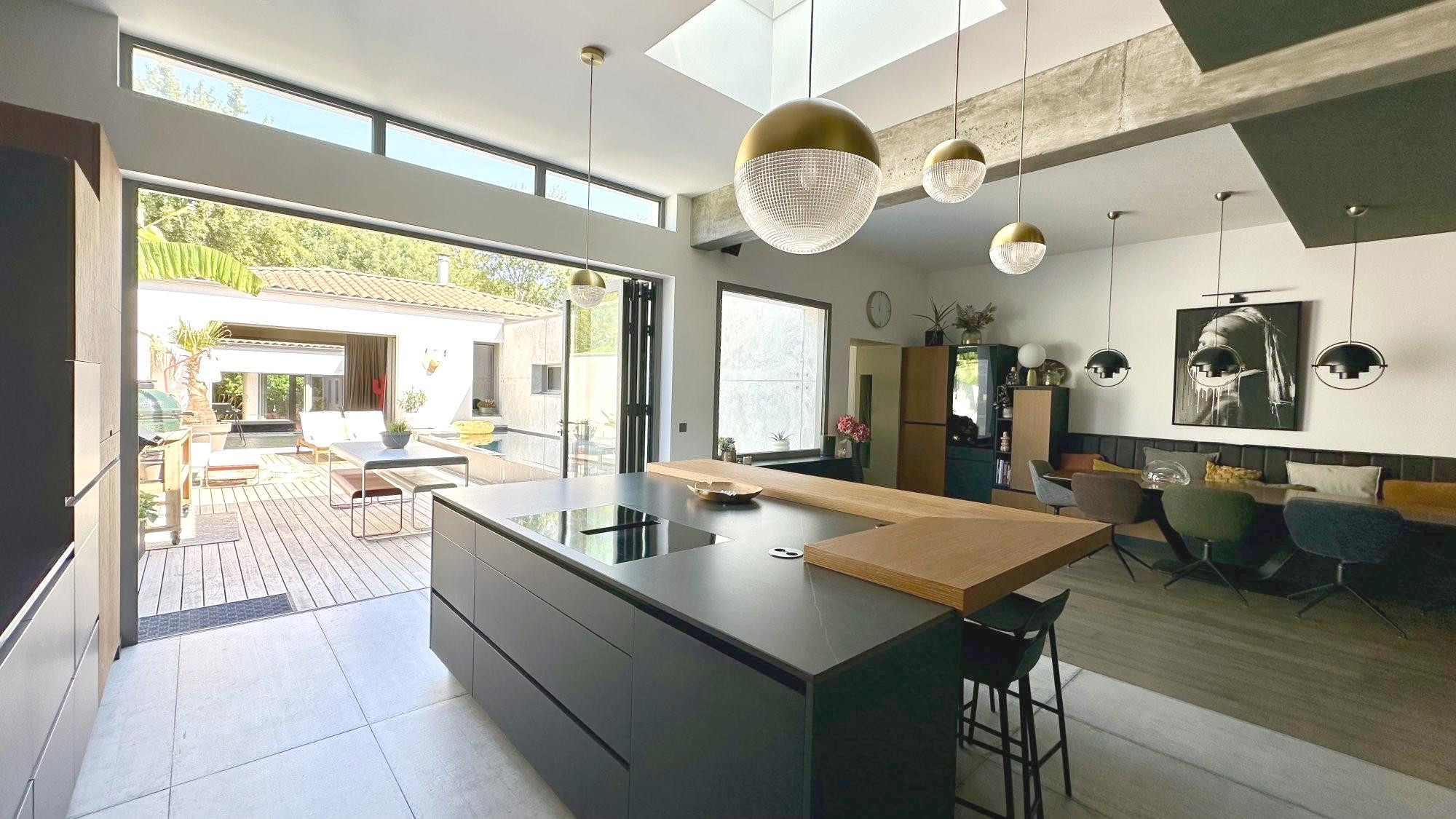 House for sale in La Rochelle, 244 m²