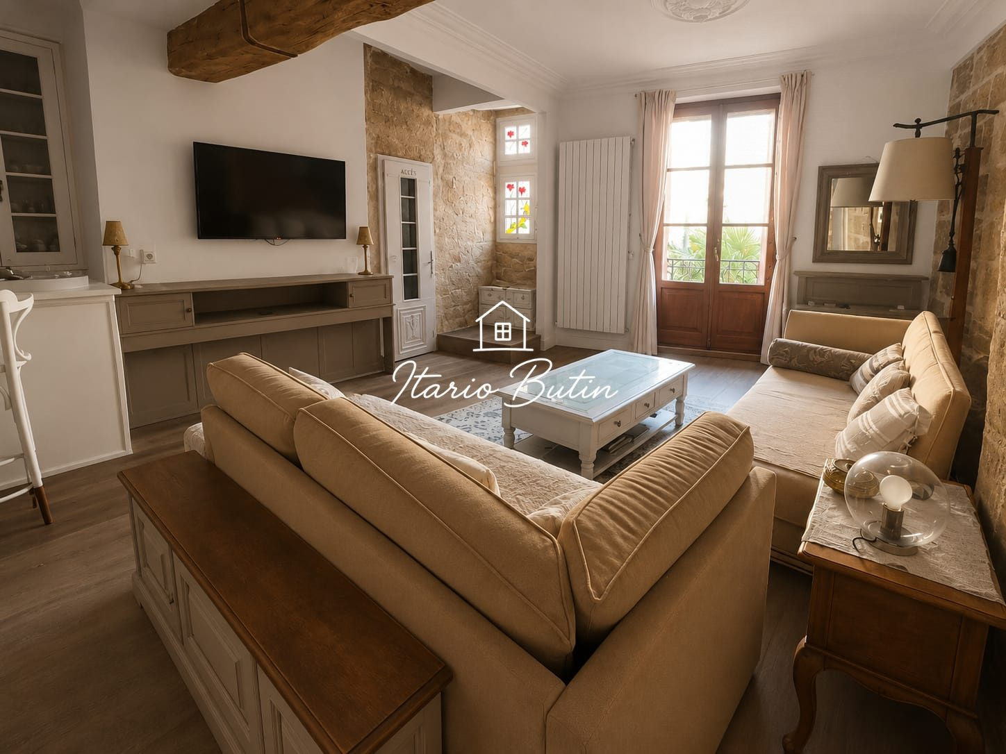 Maison de caractère de 175 m² habitables avec garage de 80 m² et extérieur