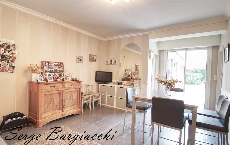 Maison à vendre à Courchelettes, 335 m²