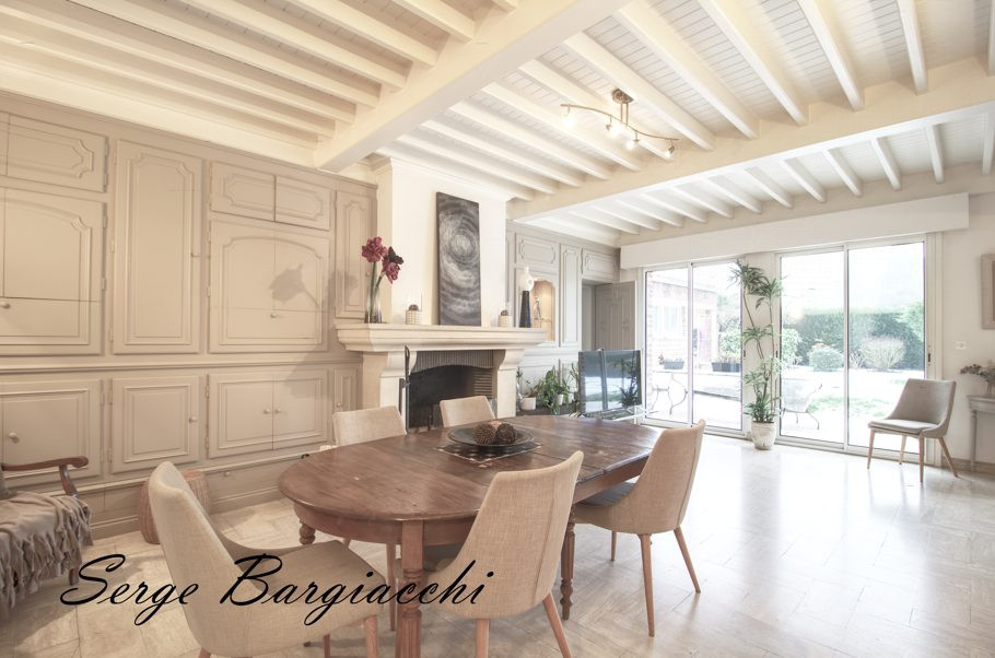 Maison à vendre à Courchelettes, 335 m²