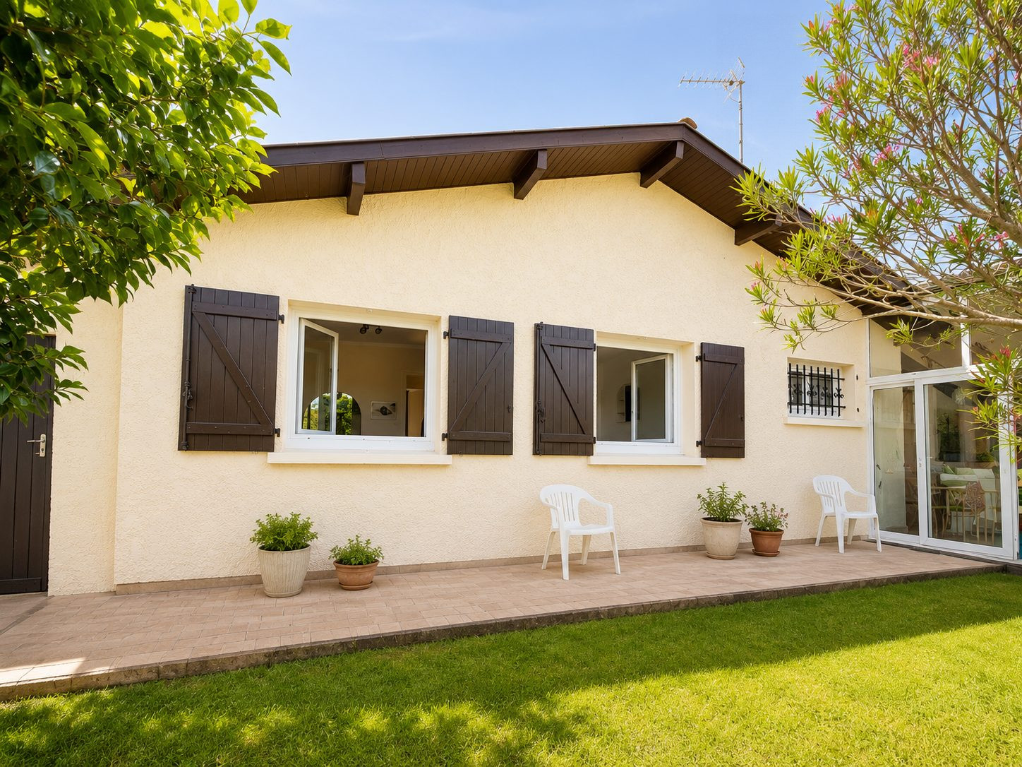 Plain-pied individuel de 3 chambres Garage