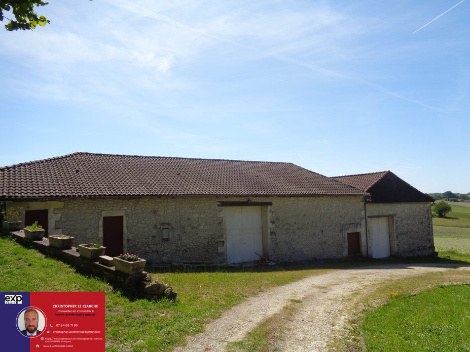 Exceptional Opportunity, 215 m² Country Property, 400 m² Outbuildings, No Neighbors, 2.5 Hectares, Panoramic Views 4