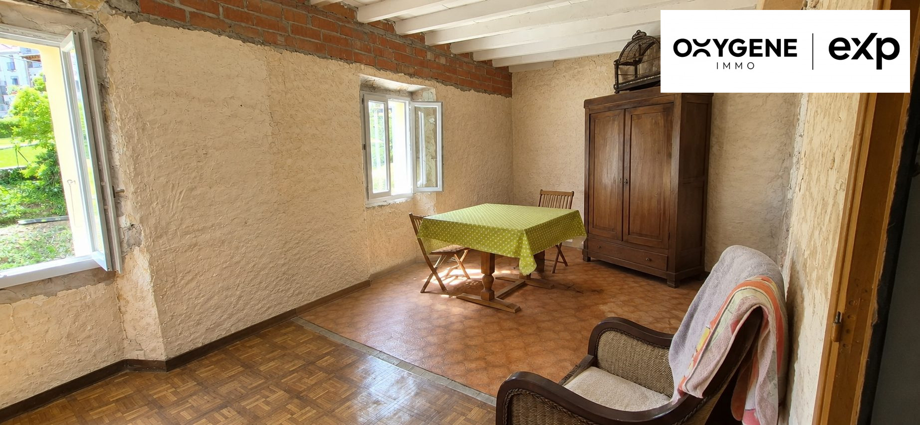 SAINT-LAURENT-DE-CERDANS – Maison de caractère avec terrain au bord de la rivière