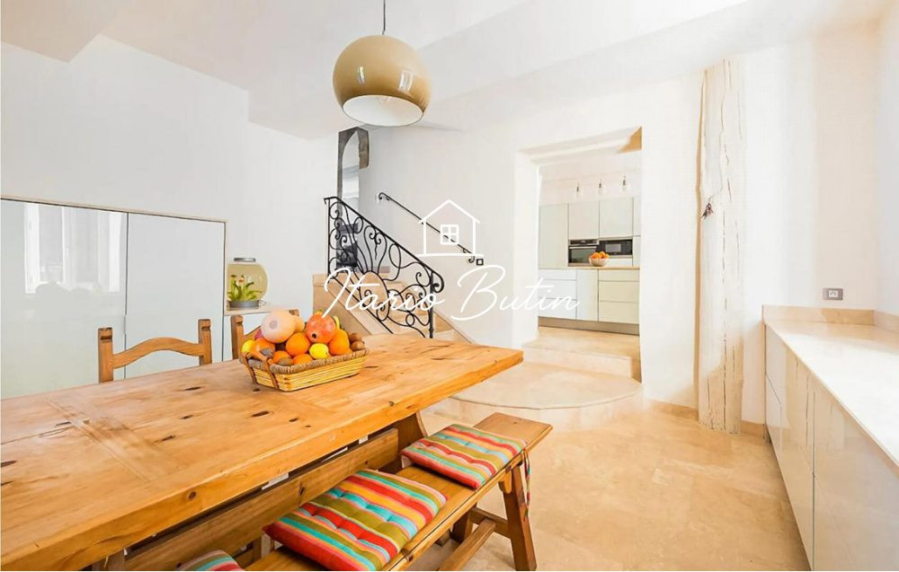 Maison à vendre à Roujan, 415 m²